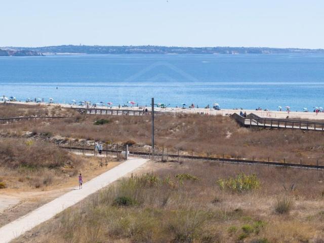 Apartamento T3, nova construção, em Meia Praia, Lagos, Algar. 119m² Lagos