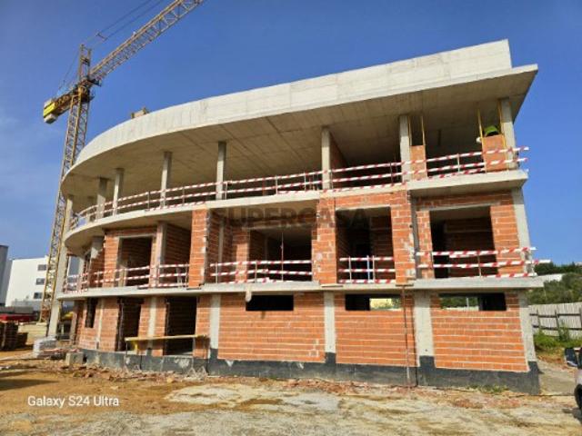 Apartamento T3, nova construção, em Meia Praia, Lagos, Algarve