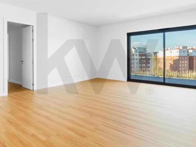Apartamento T3 Novo num Condomínio Privado na Alta de Lisboa