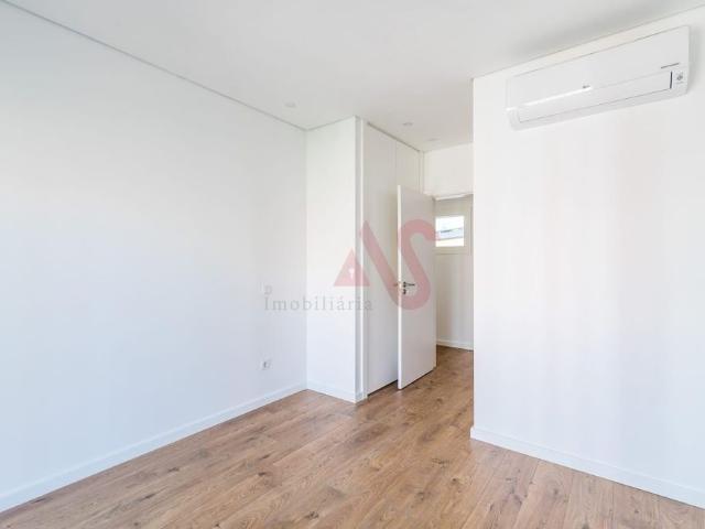 Apartamento T3 NOVO na Urbanização Colinas do Cruzeiro, em Odivelas