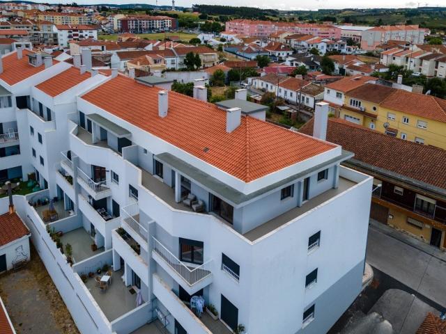 Apartamento T3 Novo no Último Andar com Vista para a Serra d. 213m² Bombarral e Vale Covo