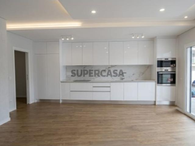 Apartamento T3 NOVO c/ 2 Varandas e BOX | Santo António dos Cavaleiros, Loures