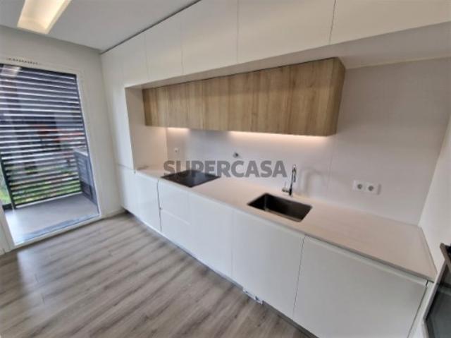 Apartamento T3 NOVO c/ 2 Varandas e BOX | Santo António dos Cavaleiros, Loures