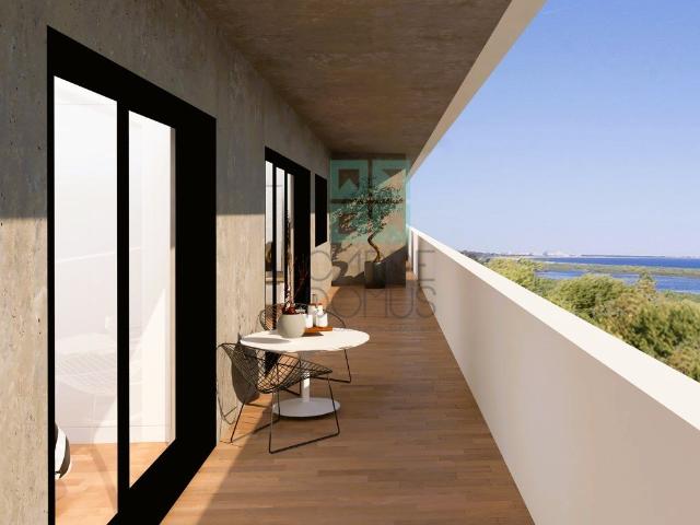 Apartamento T3 novo com 116,82m2, varanda, parqueamento para. 75m² Tavira Santa Maria