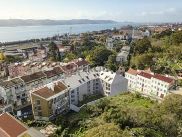 Apartamento T3, novo, com 135 m2 e estacionamento e arrecadação
