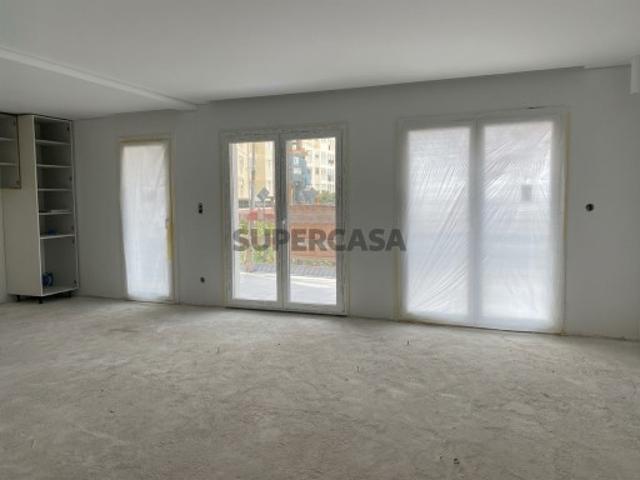 Apartamento T3 NOVO, com 2 Varandas e 2 Parqueamentos | Caneças