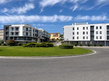 Apartamento T3 Novo, com Terraço e Garagem |Caldas da Rainha