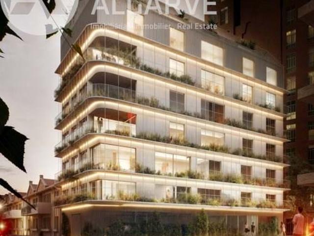 Apartamento T3, NOVO com varanda e estacionamento Faro