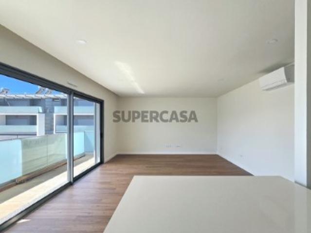 Apartamento T3 novo com varandas em Vila Real de Santo António