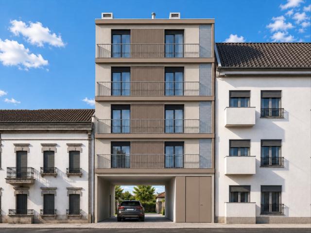 Apartamento T3, Novo, com Varandas | Localizado no Centro do. 120m² Cadaval e Pero Moniz