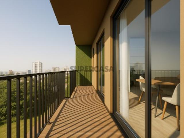 Apartamento T3 Novo com Vista Rio