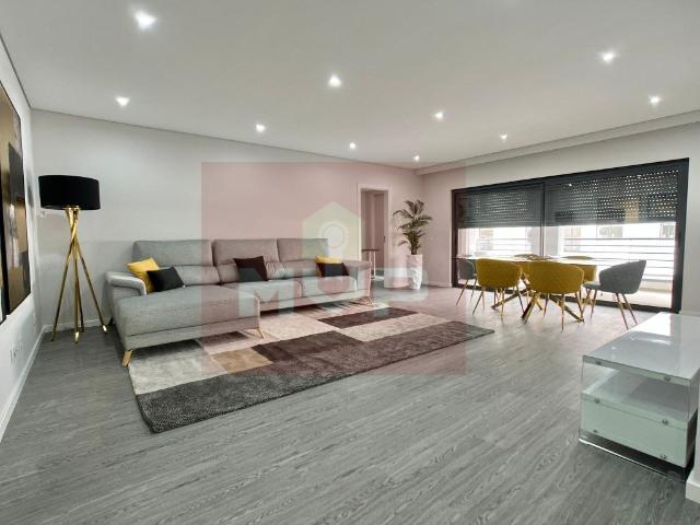 Apartamento T3 novo com estacionamento e piscina Olhão 0m² Quelfes