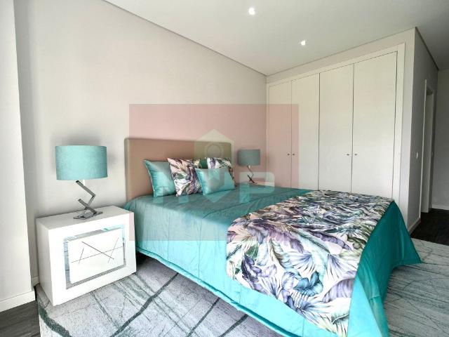 Apartamento T3 novo com estacionamento e piscina Olhão 0m² Quelfes