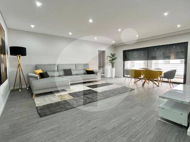 Apartamento T3 Novo Com Piscina E Estacionamento Olhão 0m² Quelfes
