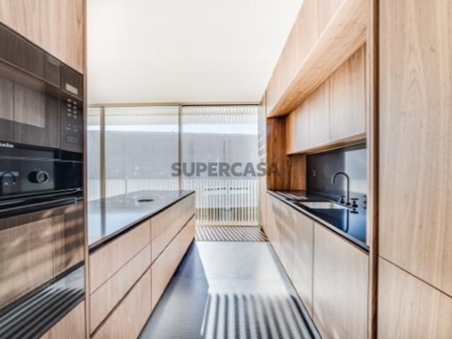 Apartamento T3 novo, com potencial de arrendamento, em Belém, Lisboa