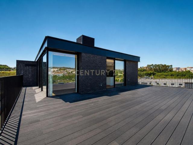 Luxuoso Apartamento T3 em Gondomar com Vista Panorâmica