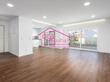 Apartamento T3 NOVO com Suíte, Terraço e 2 Parqueamentos nas Paivas Amora!
