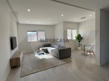 APARTAMENTO T3 NOVO CONDOMÍNIO FECHADO TERRAÇOS VISTAS LUGAR DE GARAGEM E ARRECADAÇÃO
