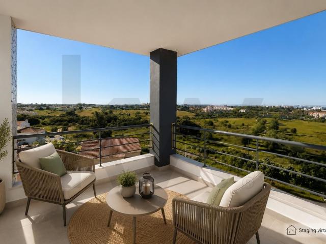 APARTAMENTO T3 NOVO CONDOMÍNIO FECHADO, VISTAS TERRAÇOS, 1 LUGAR DE GARAGEM E ARRECADAÇÃO