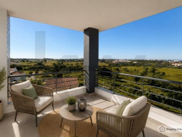 APARTAMENTO T3 NOVO CONDOMÍNIO FECHADO, VISTAS TERRAÇOS, 1 LUGAR DE GARAGEM E ARRECADAÇÃO