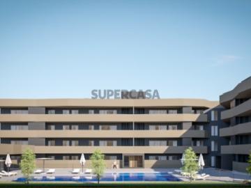 Apartamento T3, Novo, em Moreira da Maia, com churrasqueira na varanda, inserido em condomínio fechado com piscina, campo de pádel, parque infantil, sala de condomínio com cozinha equipada e ginásio
