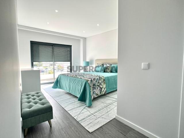 Apartamento T3 Novo em Olhão