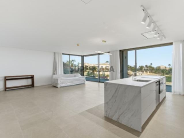 Apartamento T3 novo em Carvoeiro, Lagoa
