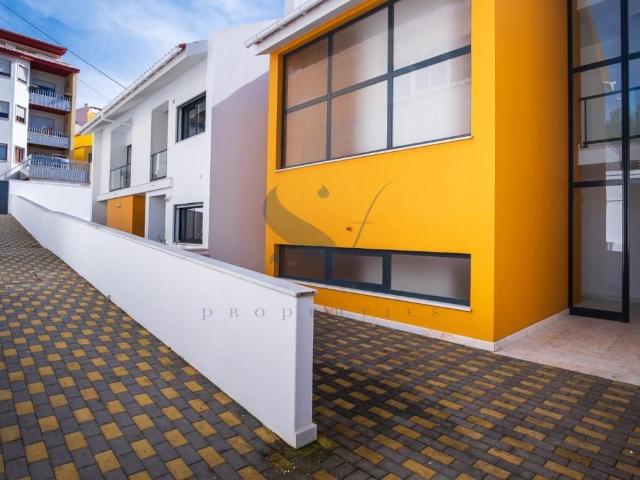 Apartamento T3 Novo em Condomínio no Centro da Parede 135m² Carcavelos e Parede