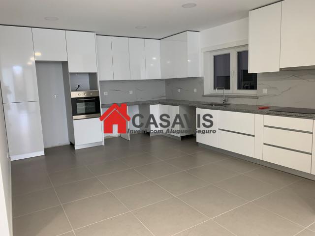 Apartamento T3 Novo em Pascoal, Viseu Disp. 01 de Out