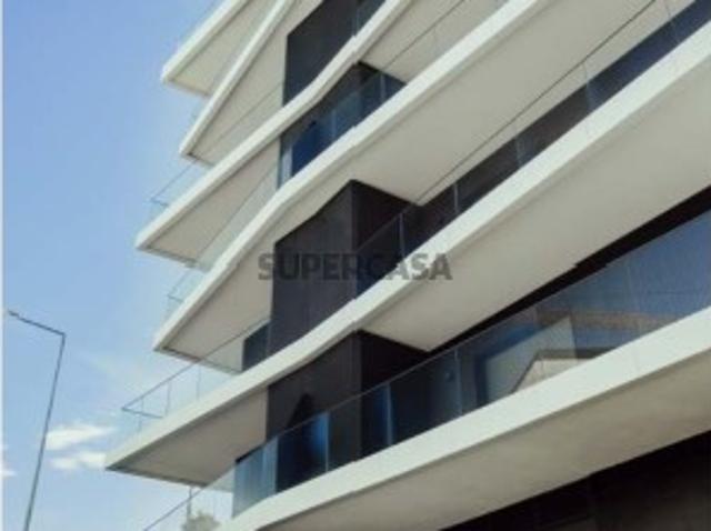 Apartamento T3 Novo Ferreiros gar. 2 carros