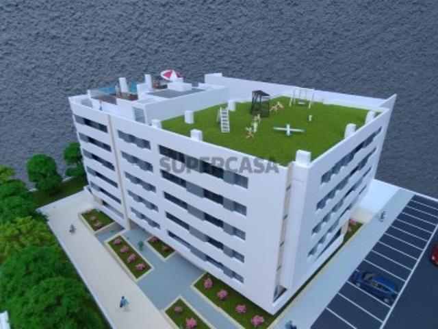 Apartamento T3, novo, varanda com churrasqueira e jardim  piscina e playground na cobertura do prédio, em Moreira da Maia