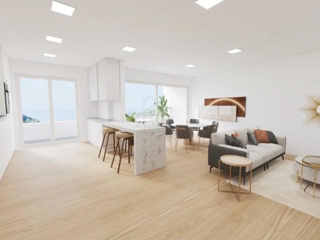 Apartamento T3 Novo 132 m² | Vista Mar e Castelo | Varanda 14 m² | Estacionamento com Tomada Elétrica