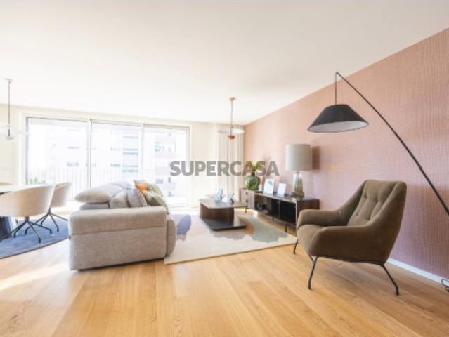 Apartamento T3 num novo empreendimento em Faro