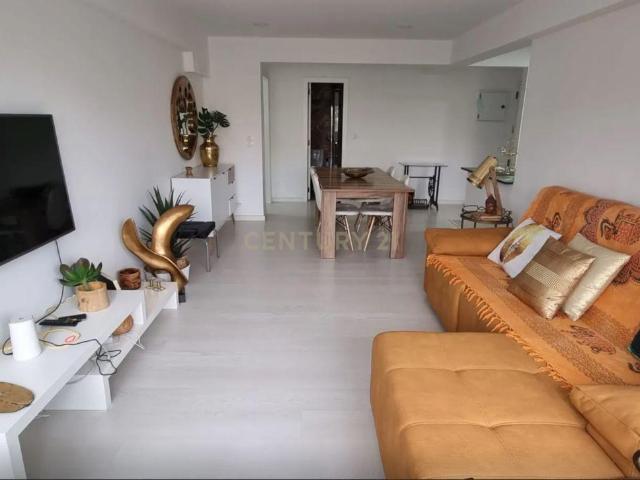 Apartamento T3 Odivelas | Remodelado | Junto ao Metro