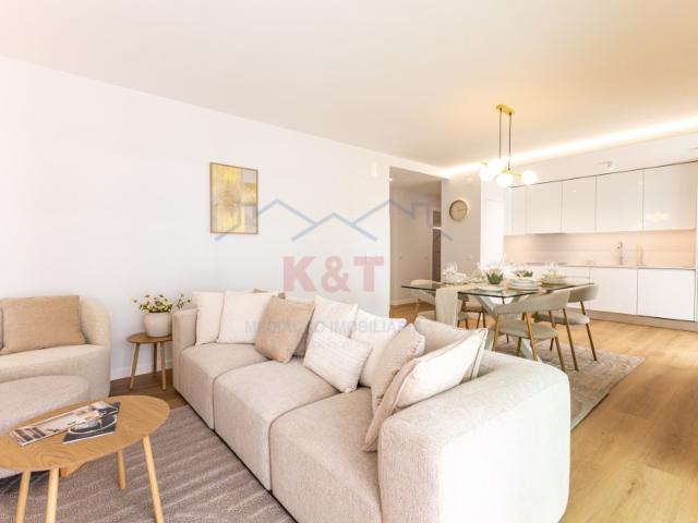 Apartamento T3 ótimas varandas dois lugares de garagem ARRENDAMENTO ANUAL