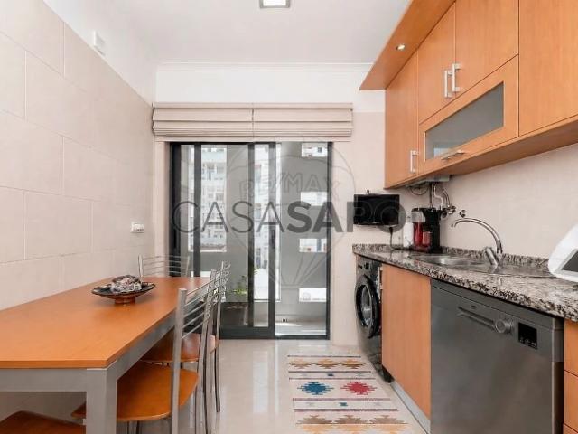 Apartamento T3 para alugar em Almada