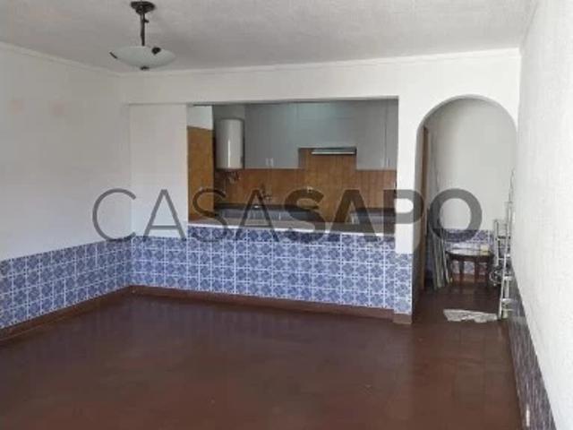 Apartamento T3 para alugar em Almada