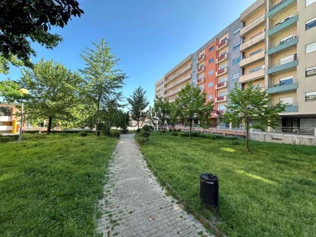 Apartamento T3 para alugar em Braga