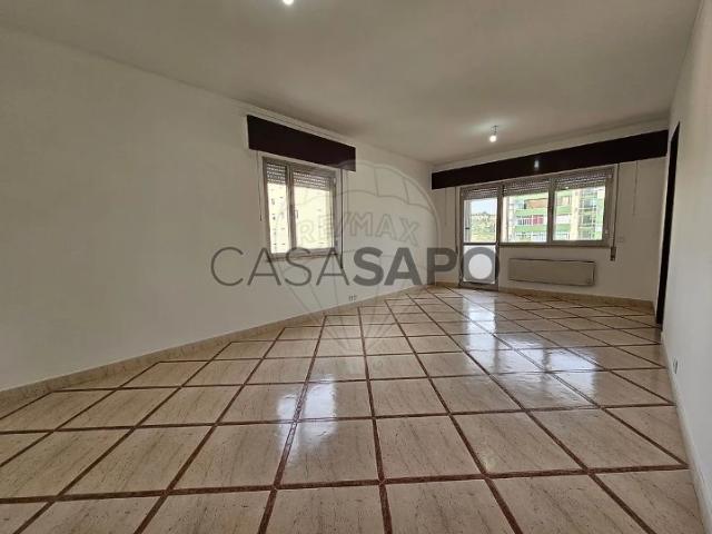Apartamento T3 para alugar em Loures