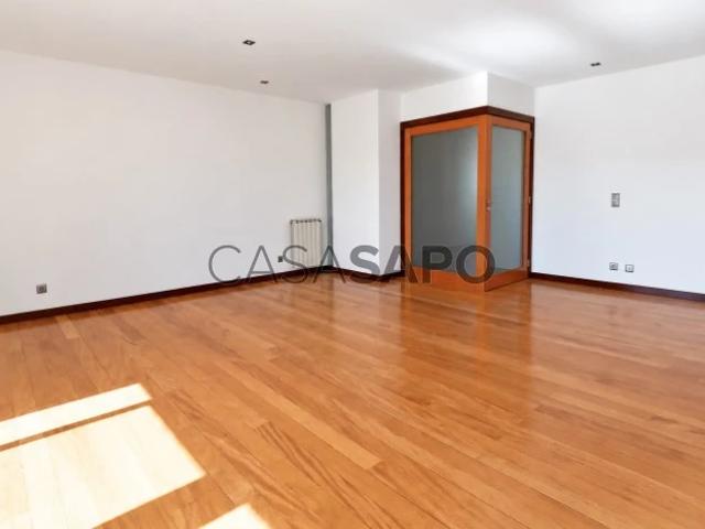 Apartamento T3 para alugar em Póvoa de Varzim
