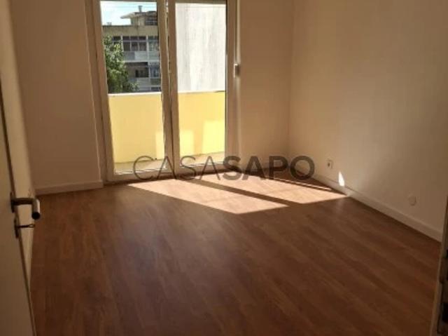 Apartamento T3 para alugar na Amadora