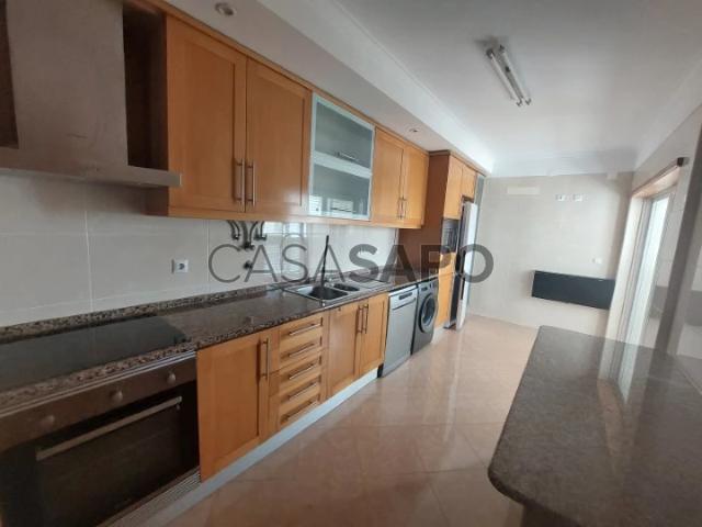 Apartamento T3 para alugar na Amadora