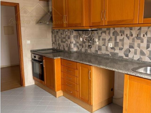 Apartamento T3 para ARRENDAMENTO