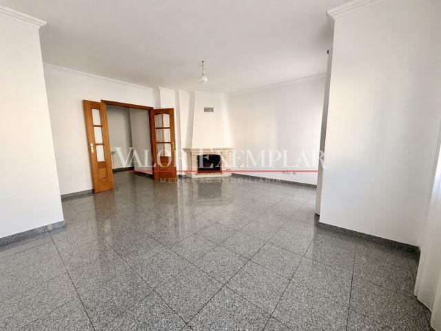 Apartamento T3 para Arrendamento – Urbanização Janelas do Parque, Montijo