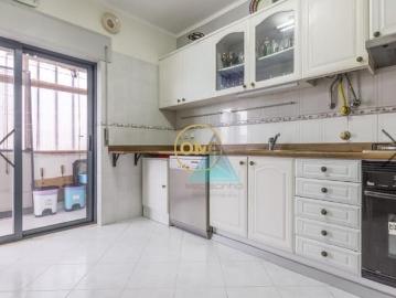 Apartamento T3 para Arrendamento Brejos de Azeitão | Junto à Rotunda do Morango