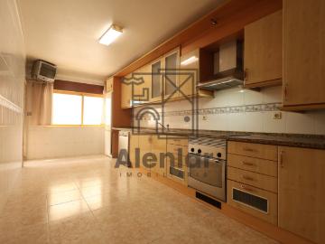 Apartamento T3 para Arrendamento Castanheira do Ribatejo