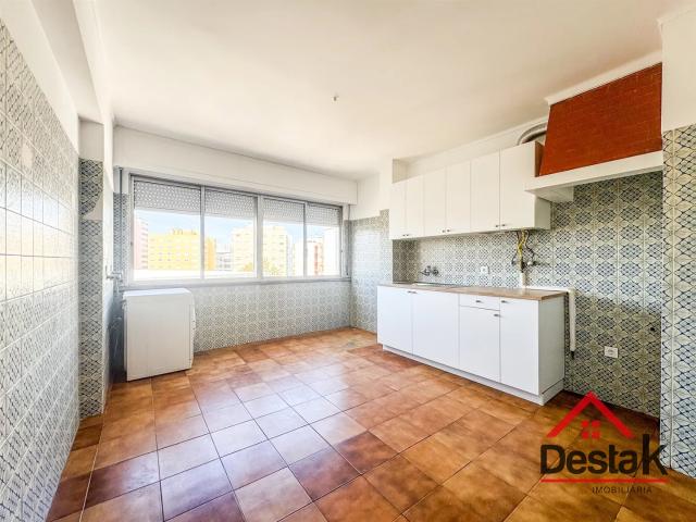 apartamento t3 para arrendamento em linda a velha