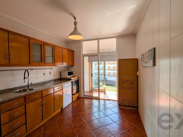 Apartamento T3 para Arrendamento em Paredes