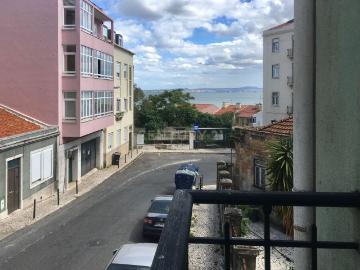 Apartamento T3 para Arrendamento em São Vicente Lisboa