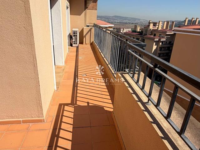 Apartamento T3 para Arrendamento na Quinta do Almirante em Santo António dos Cavaleiros